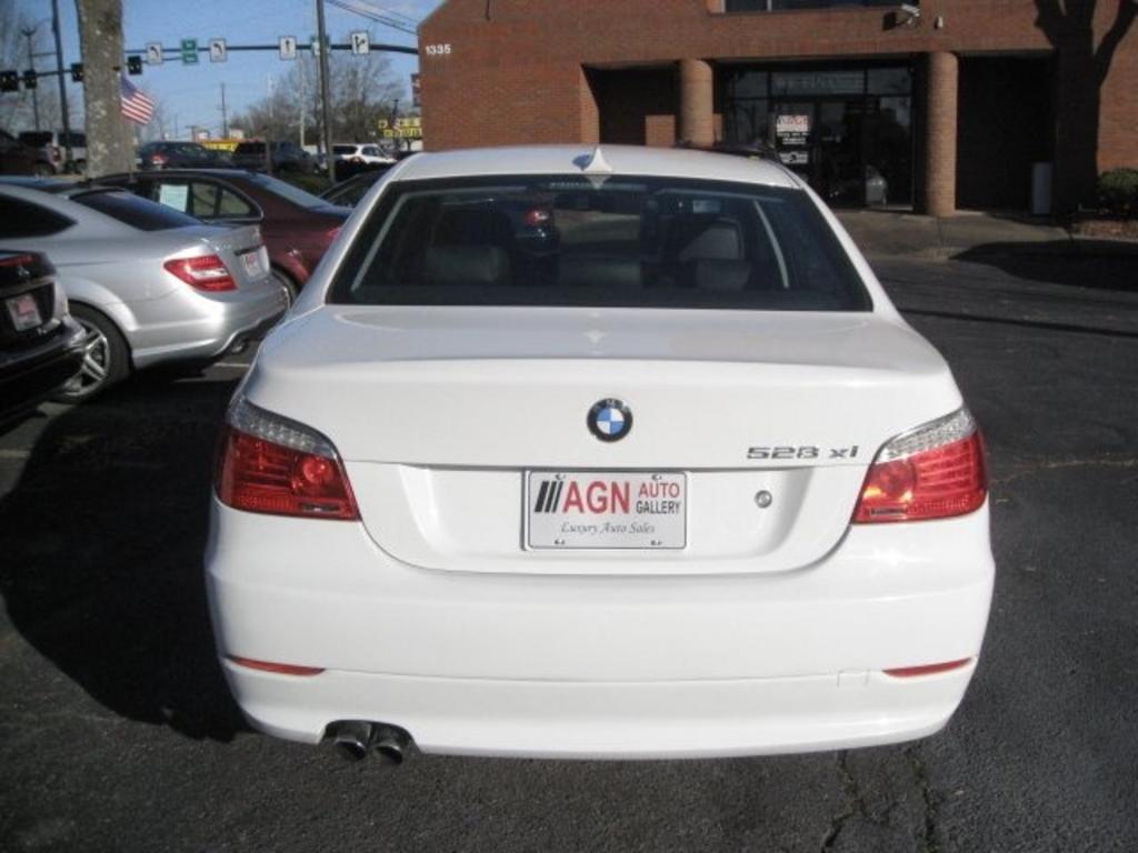 2008 BMW 5 Series 528xi photo 4