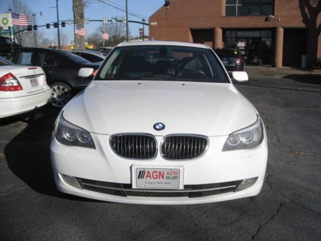 2008 BMW 5 Series 528xi photo 2