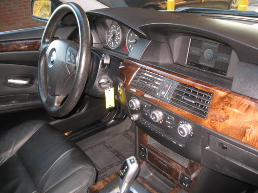 2008 BMW 5 Series 528xi photo 6