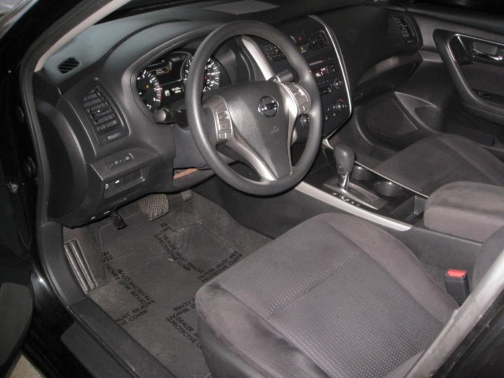 2014 Nissan Altima Base photo 13