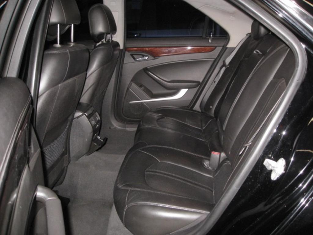 2010 Cadillac CTS Premium Collection photo 9