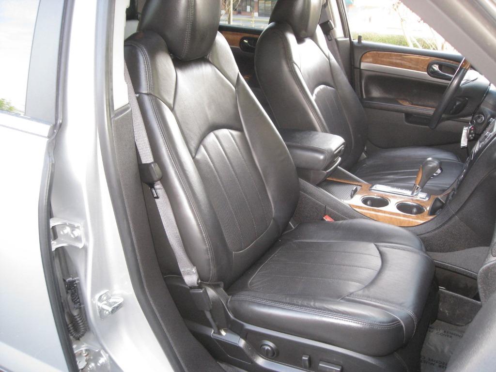 2012 Buick Enclave Leather photo 12