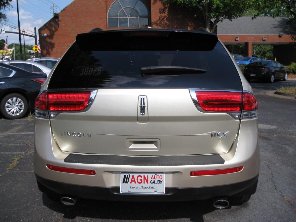 2011 Lincoln MKX Base photo 4