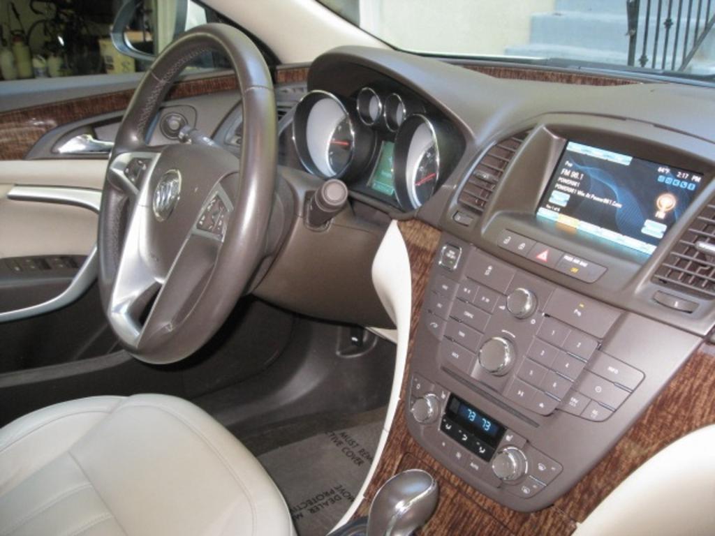 2012 Buick Regal Premium 1 photo 6