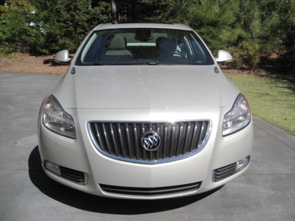 2012 Buick Regal Premium 1 photo 2