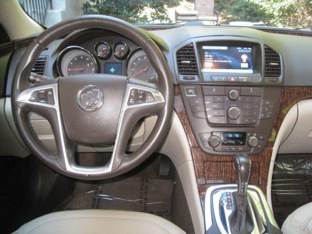 2012 Buick Regal Premium 1 photo 5